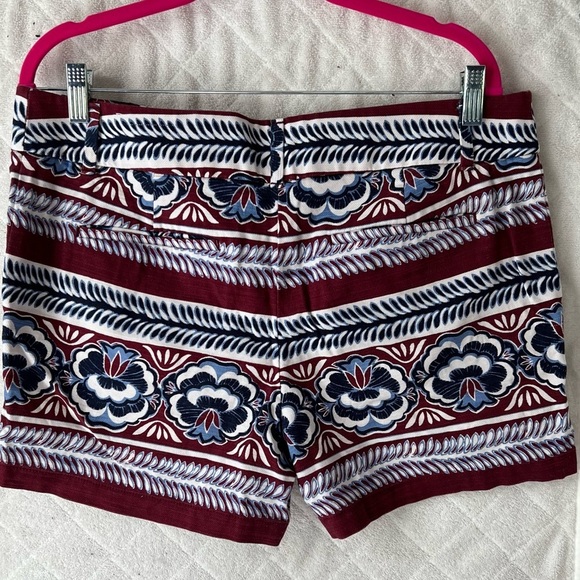 LOFT Patterned Flat Front Short - Picture 5 of 5